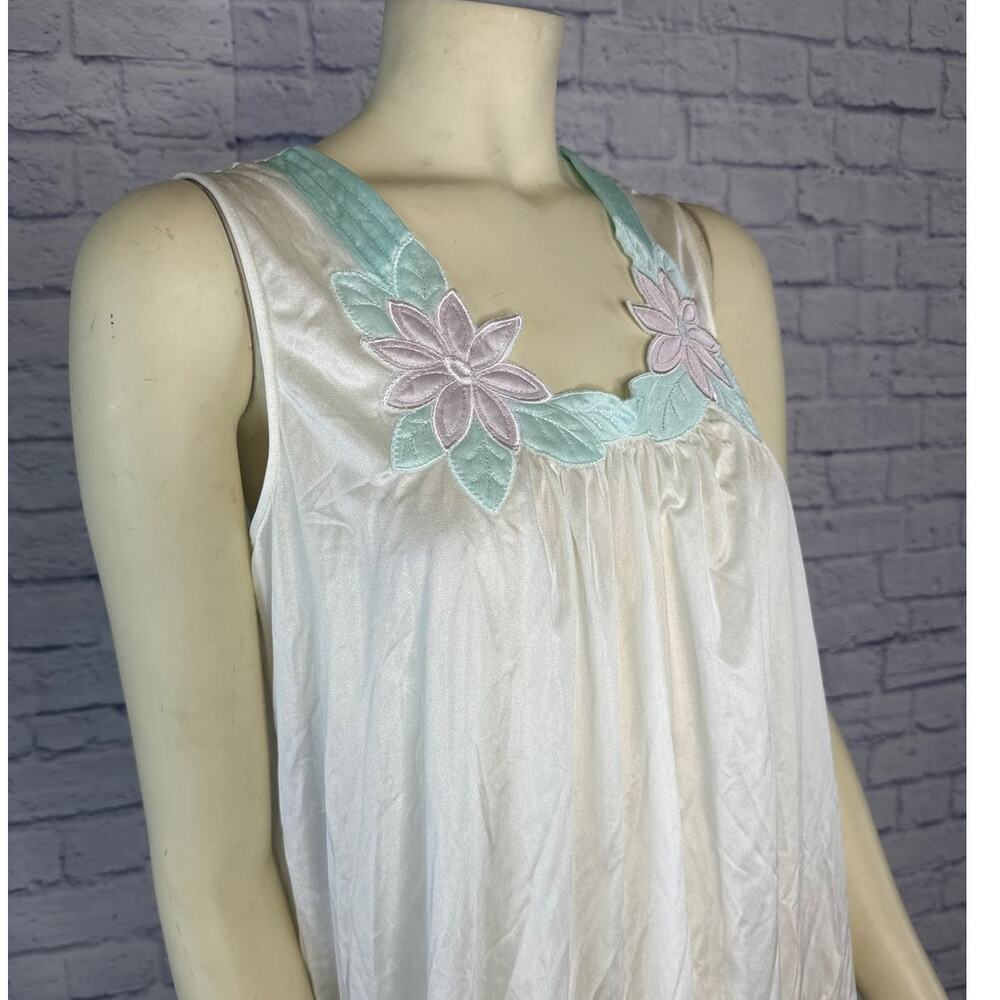 Vintage 1980s Gilead White Satin Nightgown Floral AppliquΓ© NWT USA Made M